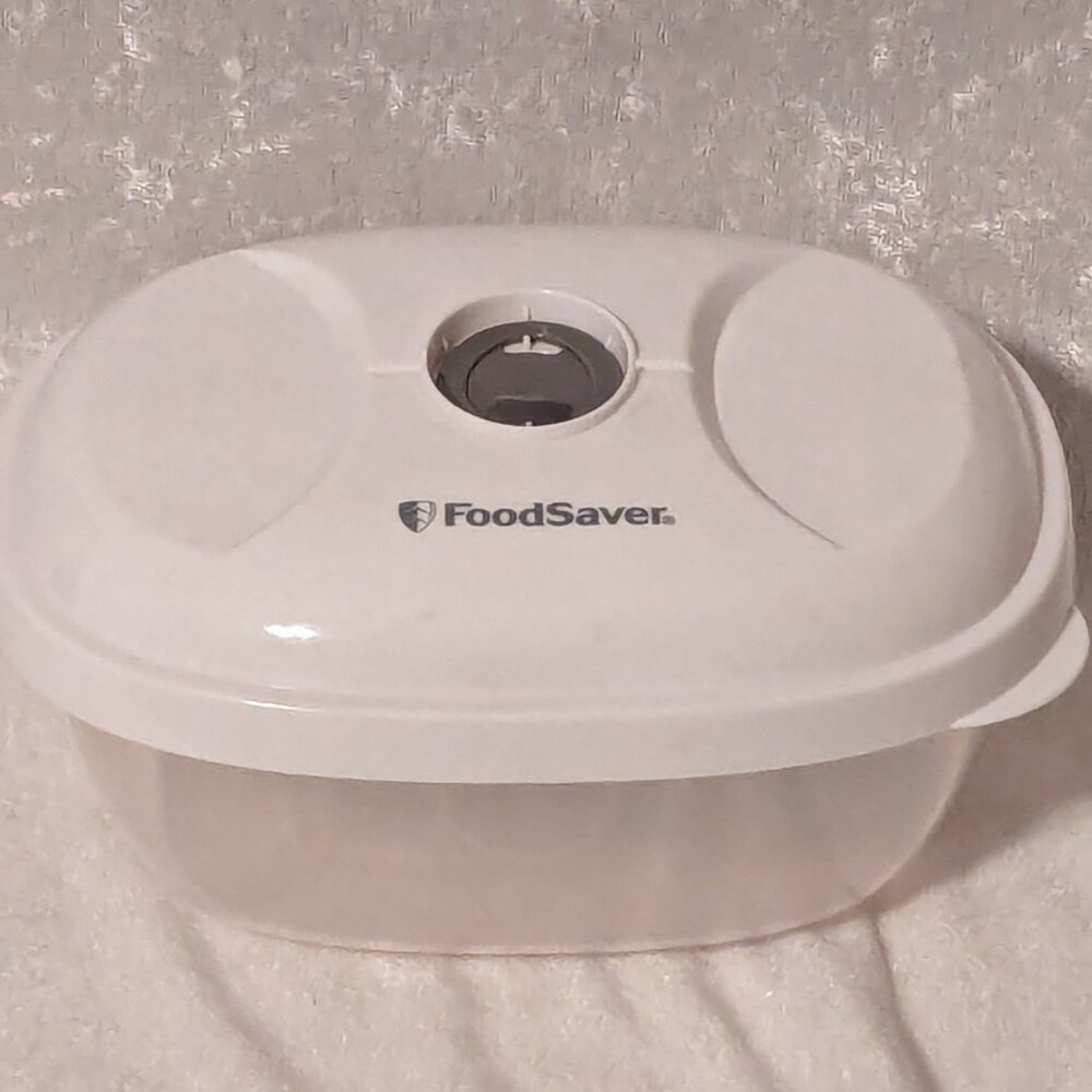Food Saver Vacuum Sealer Storage Container Never Used!!
